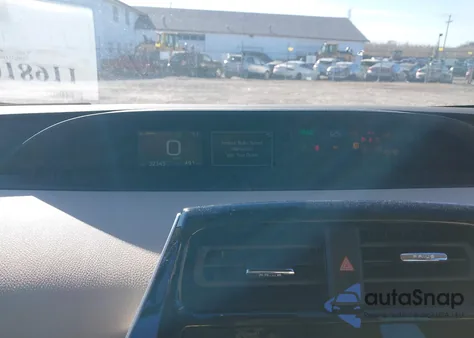 2021 Toyota Prius Xle Awd-E z USA, uszkodzony, nr VIN JTDL9MFU5M3023248